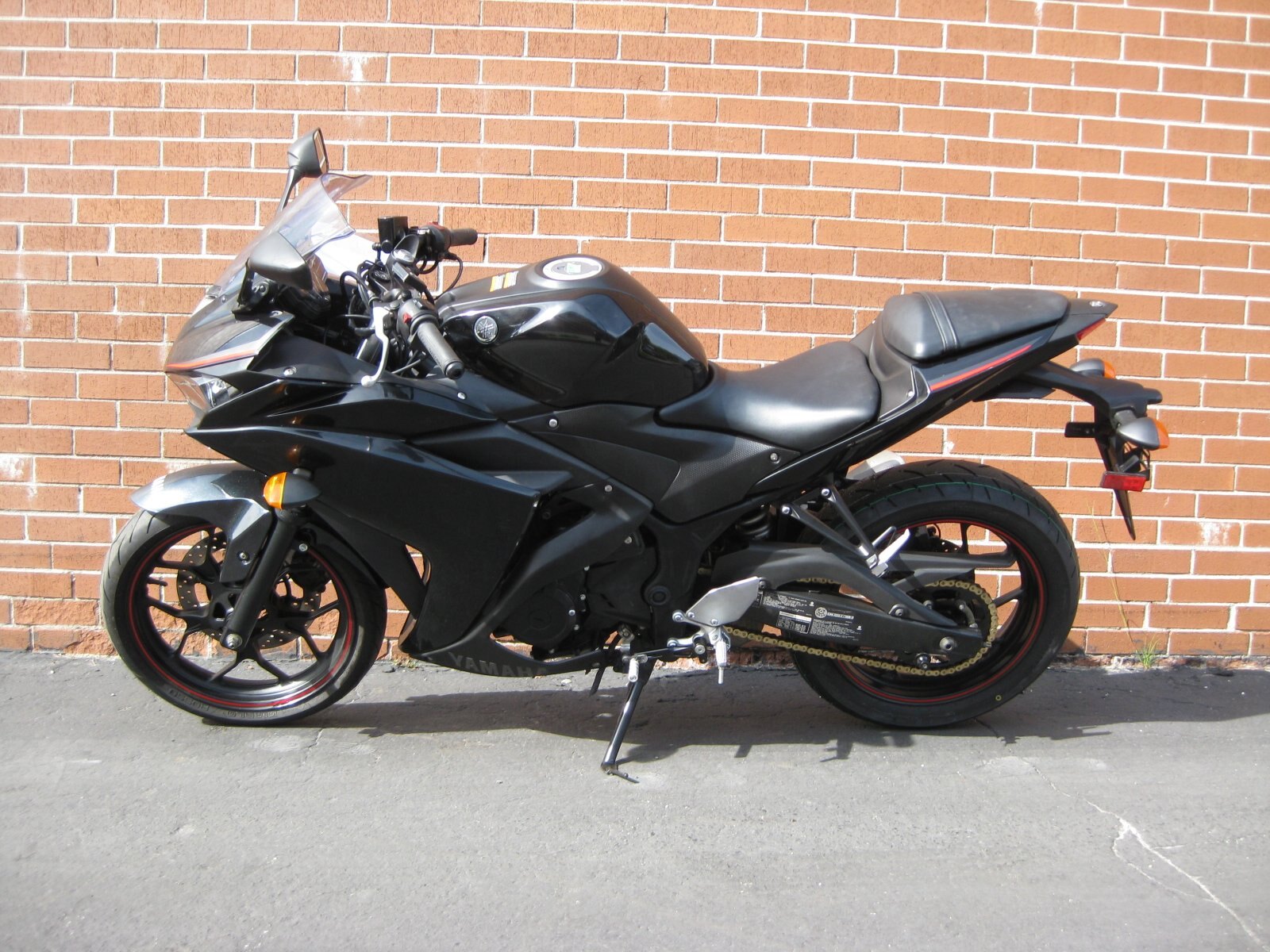 2018 YAMAHA R3