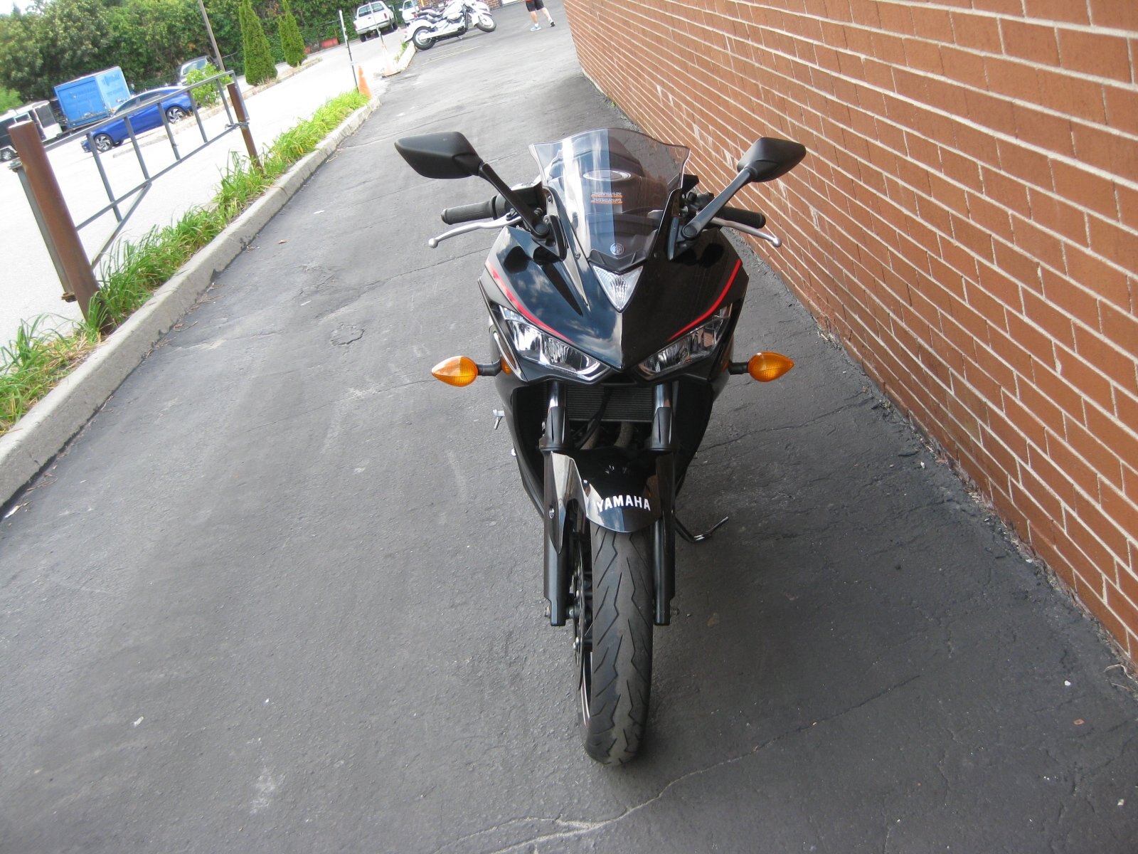 2018 YAMAHA R3