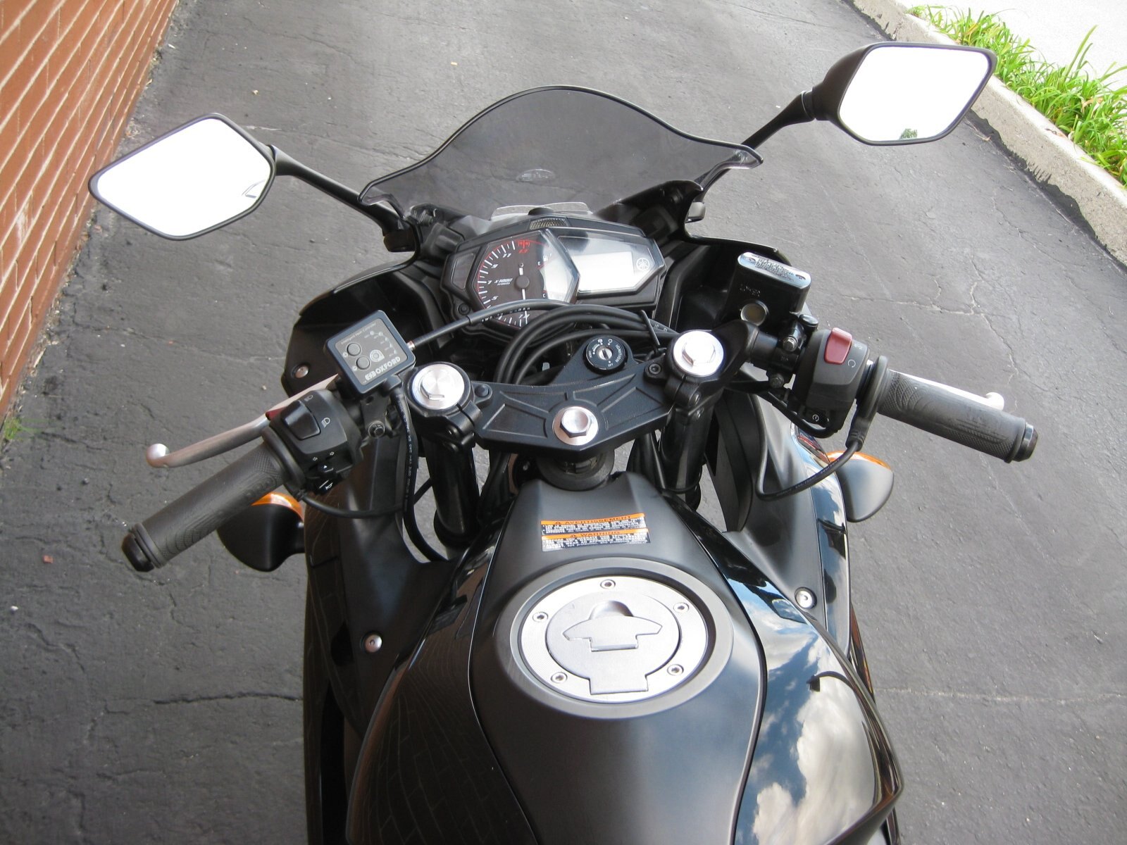 2018 YAMAHA R3
