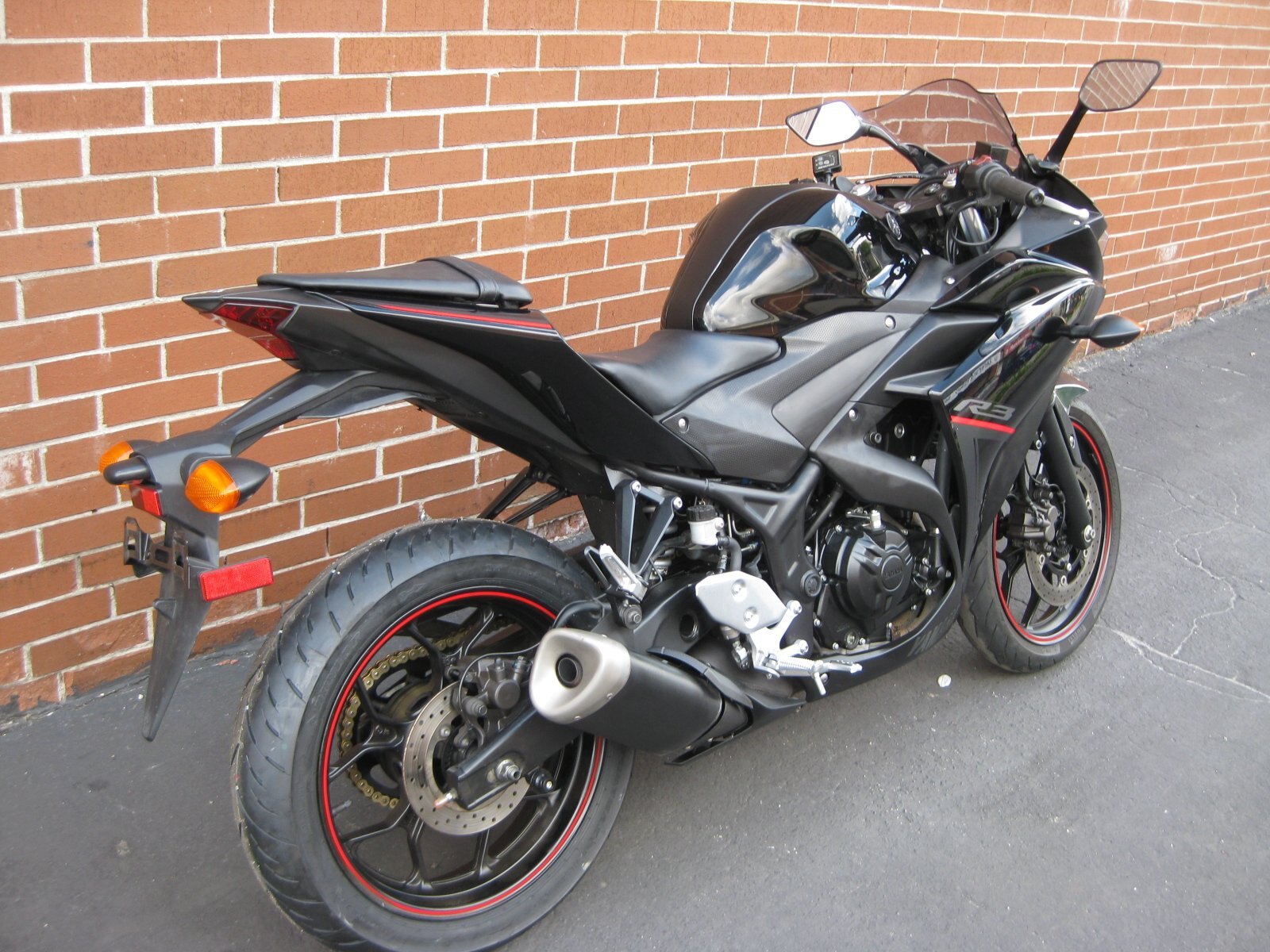 2018 YAMAHA R3