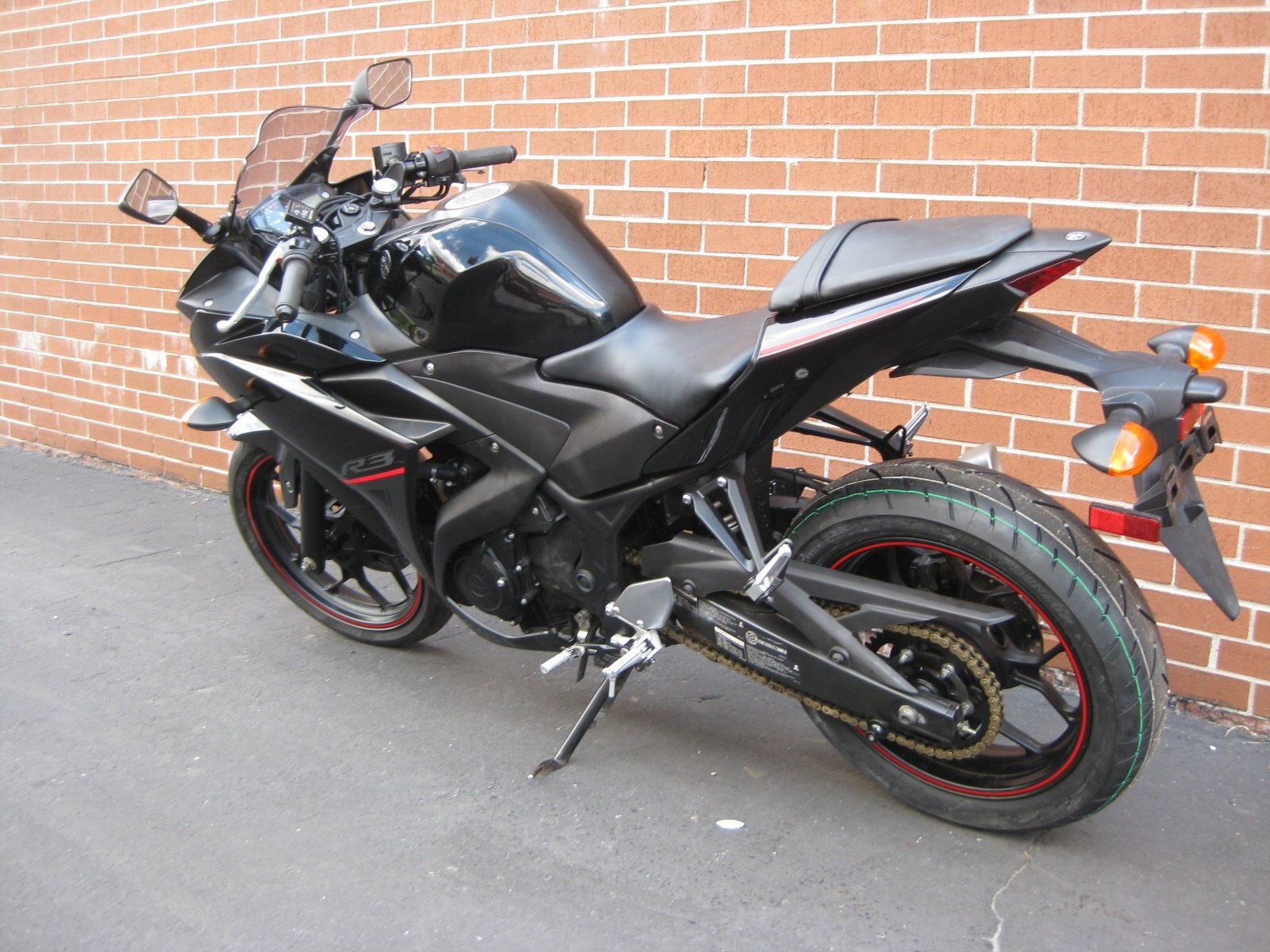 2018 YAMAHA R3