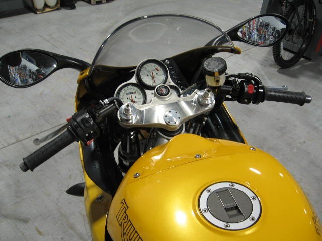 1998 Triumph T595 995 cc Triple