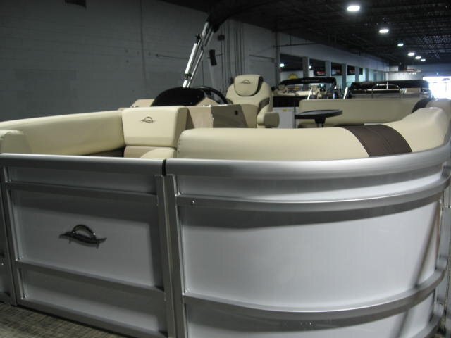 2025 SunCatcher Select 16 C