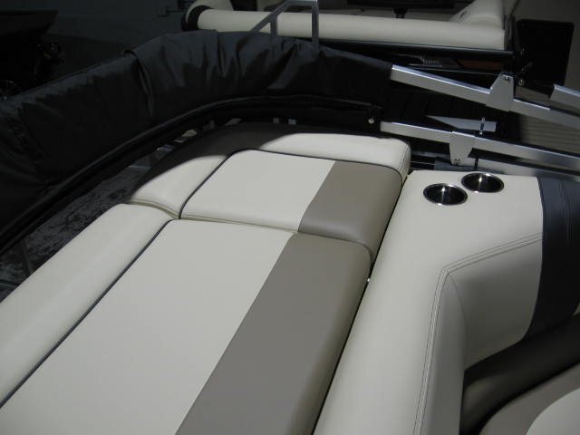 2025 SunCatcher Select 18 C