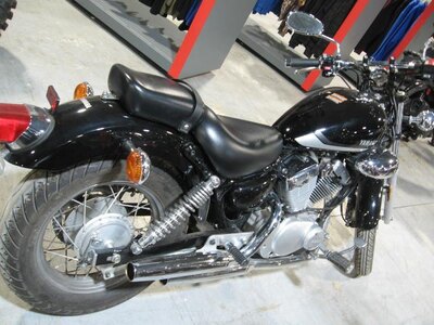 2022 Yamaha V Star 250 in excellent condition