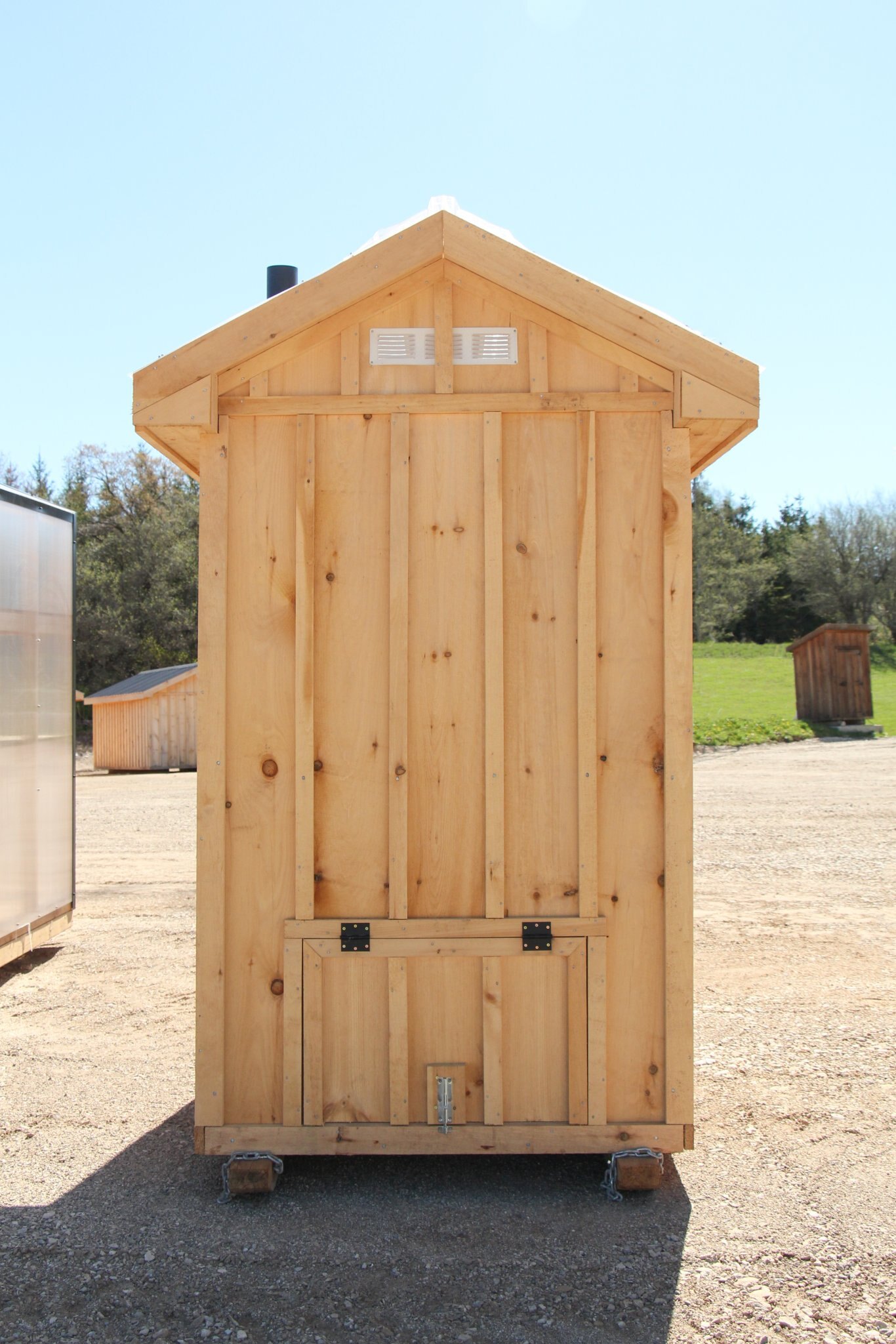 4x5 Outhouse with Clear Roof