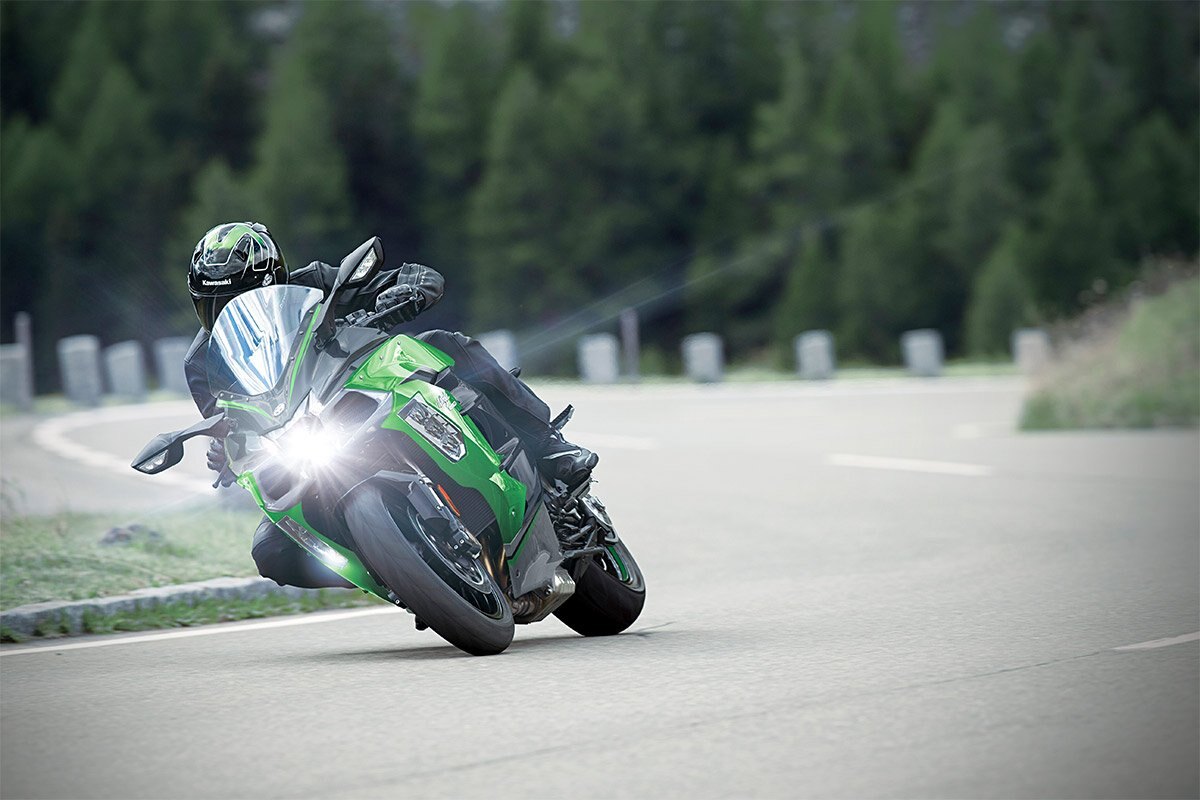 2021 Kawasaki Ninja H2 SX SE+