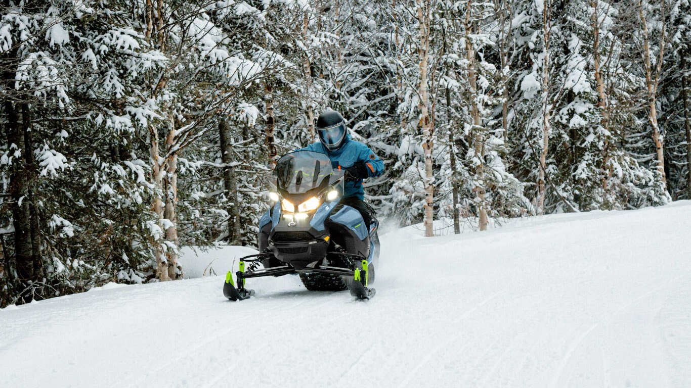 2022 Ski Doo Renegade X RS Competition Package