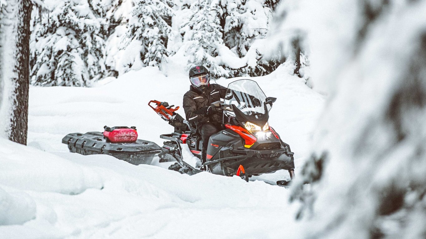 2022 Ski Doo Skandic Sport