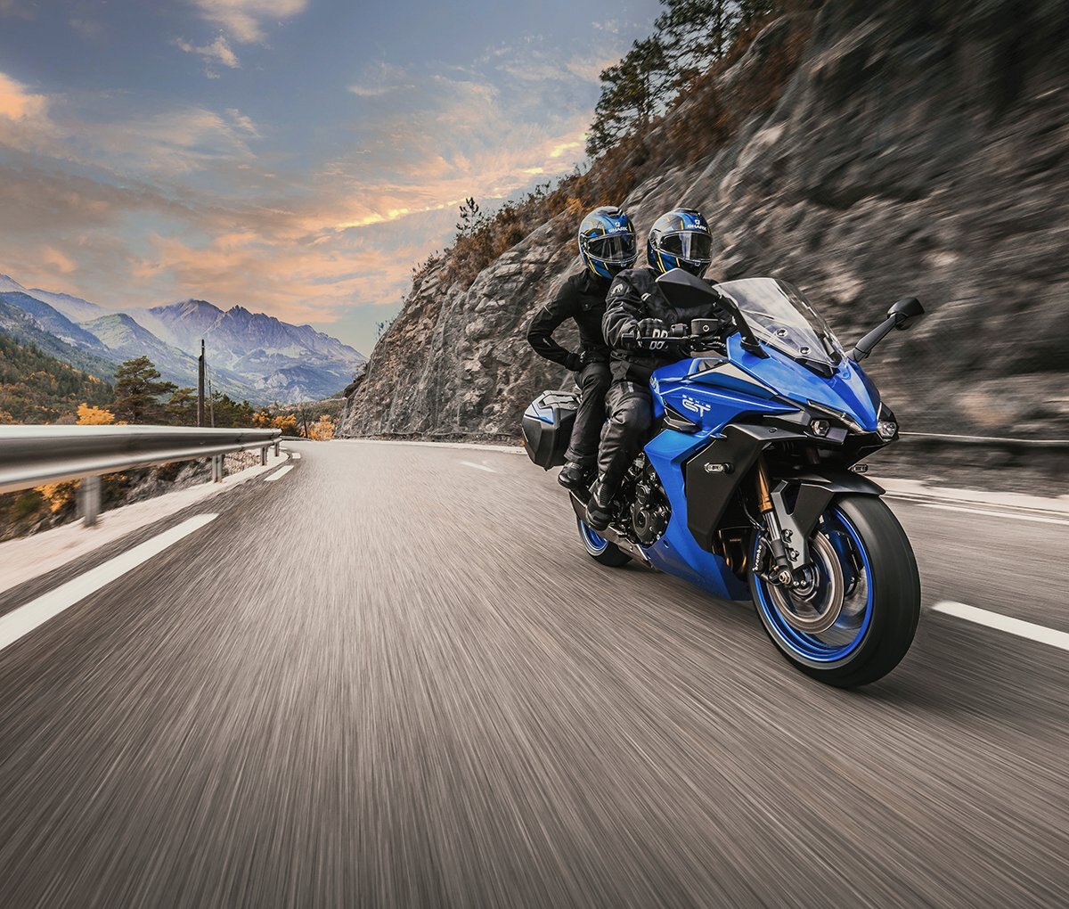 2022 Suzuki GSX S1000GT Blue