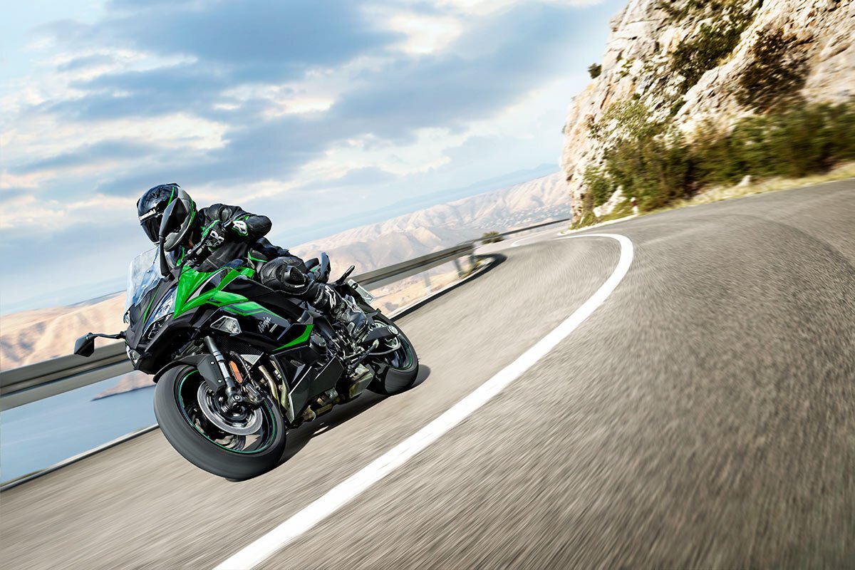 2024 Kawasaki NINJA 1000SX EMERALD BLAZED GREEN / METALLIC DIABLO BLACK / METALLIC GRAPHITE GRAY