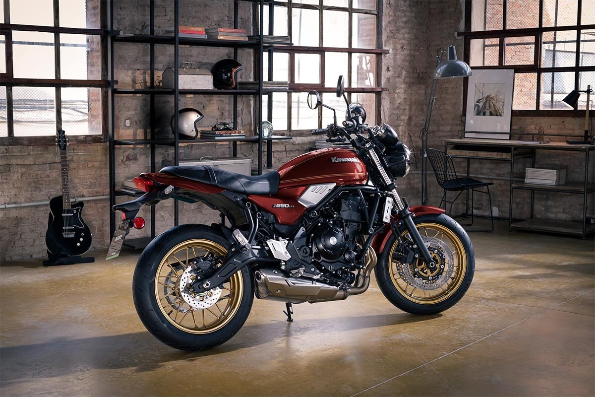 2024 Kawasaki Z650RS CANDY MEDIUM RED