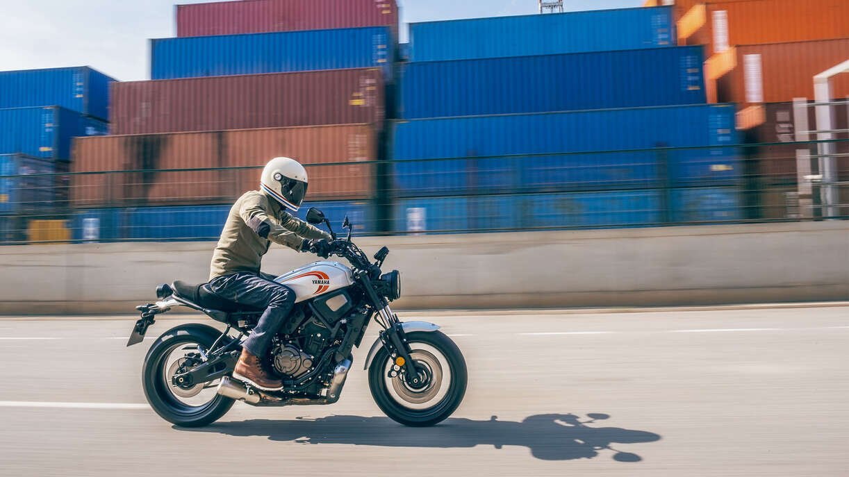 2024 Yamaha XSR700 Heritage White