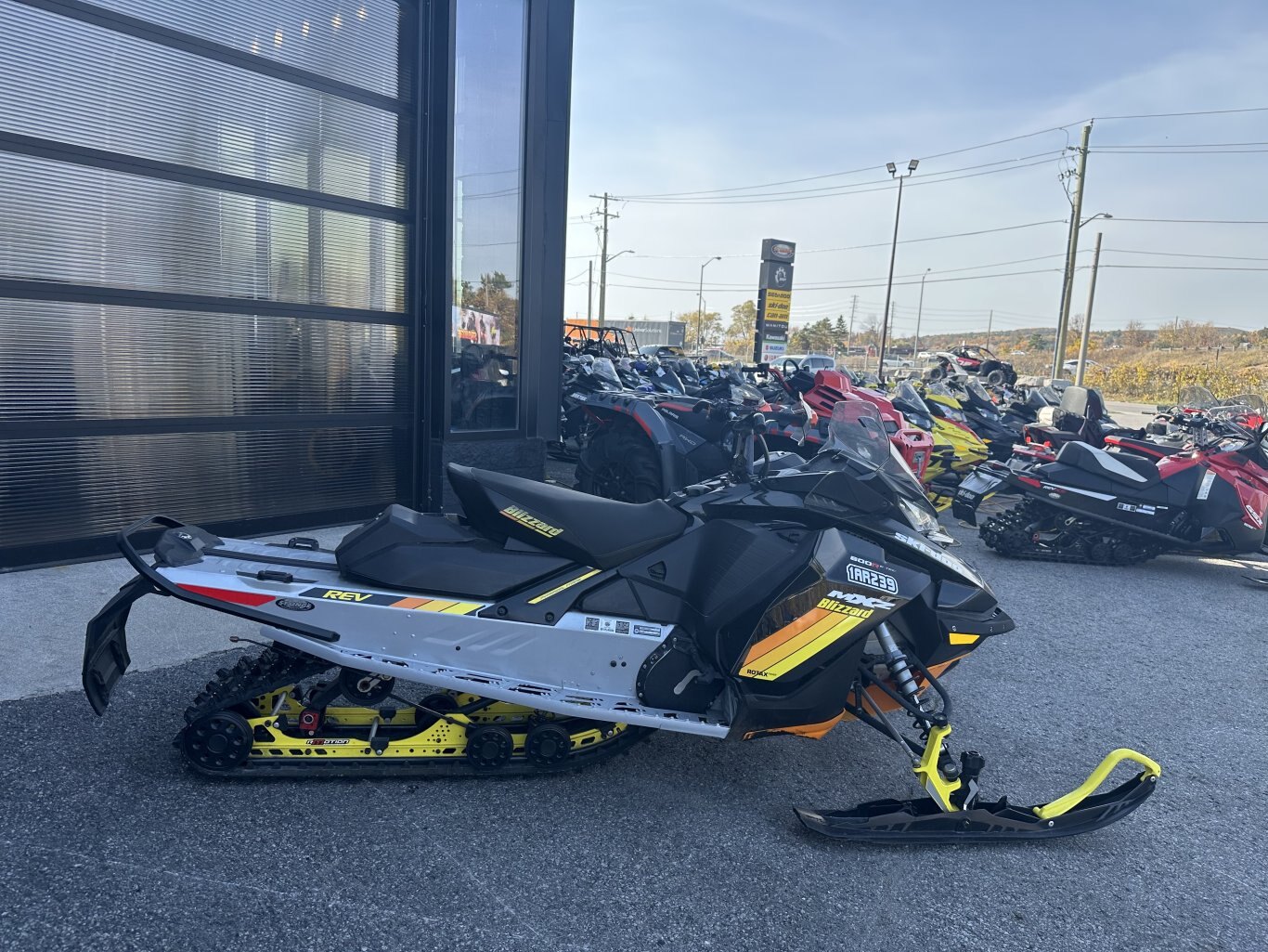 2019 SKI DOO MXZ BLIZZARD 600R E TEC