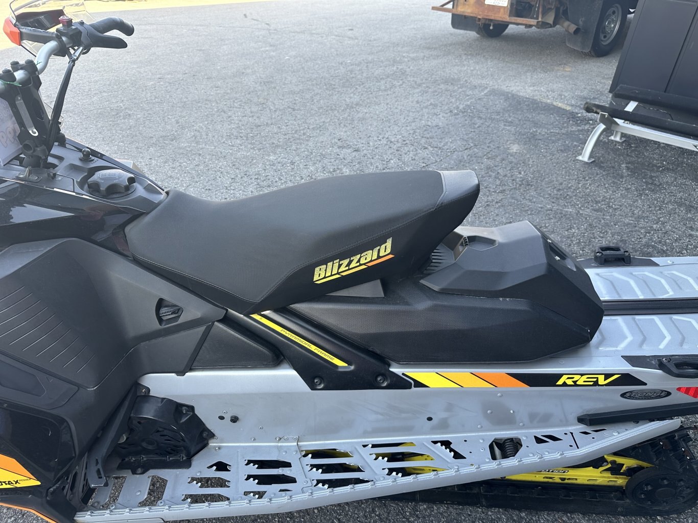 2019 SKI DOO MXZ BLIZZARD 600R E TEC