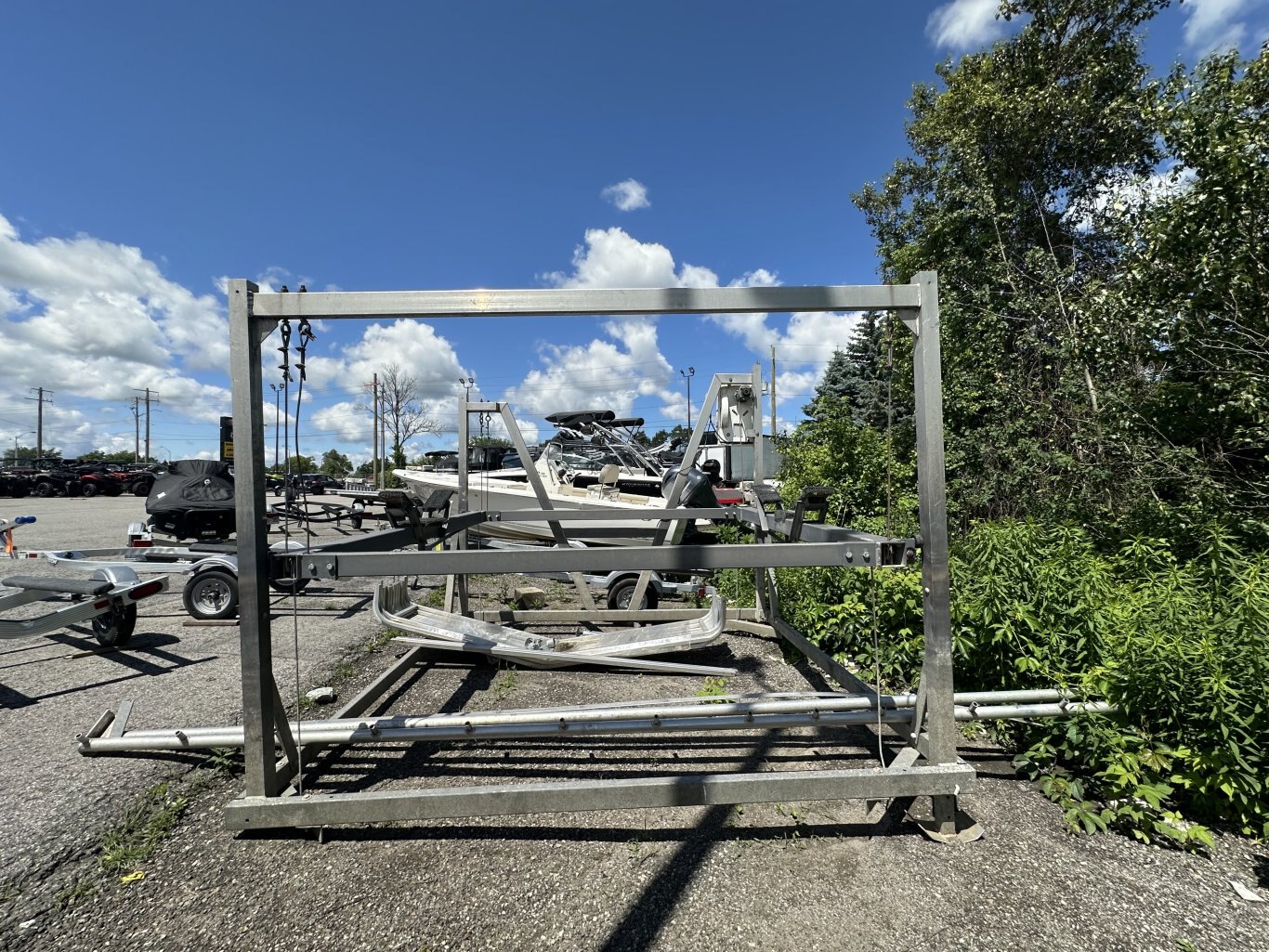 2014 Power Boat Lift