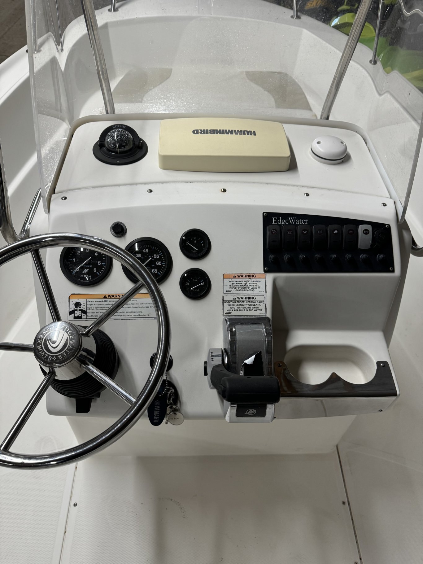 2010 Edge Water Center Console 17'