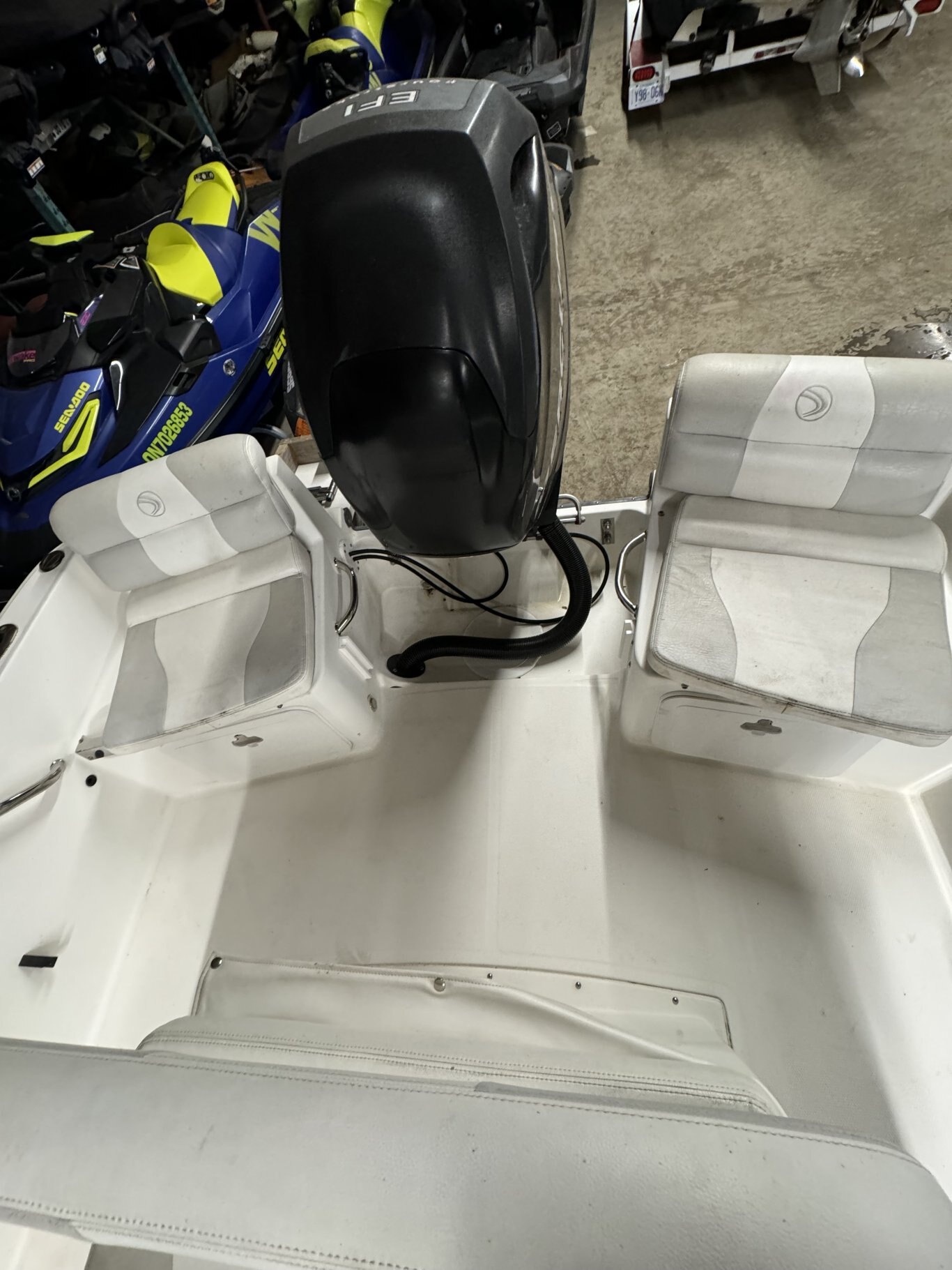 2010 Edge Water Center Console 17'