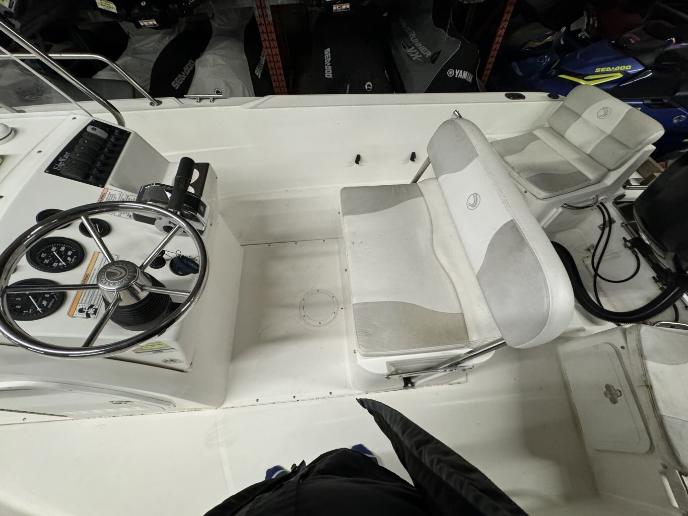 2010 Edge Water Center Console 17'