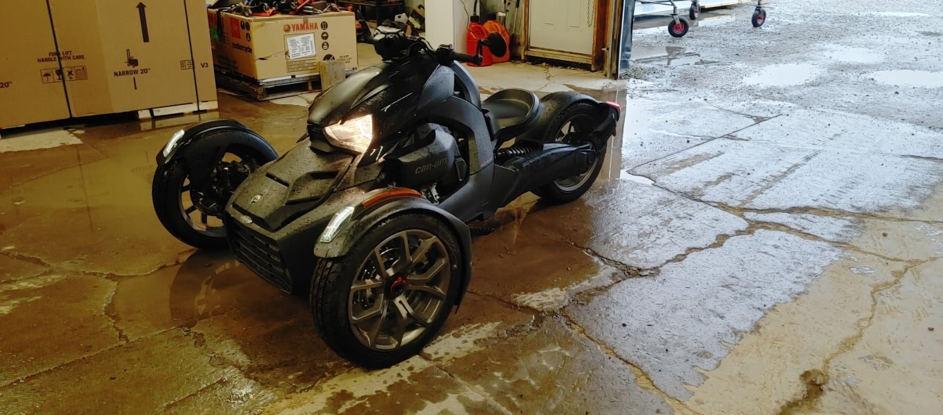 Véhicule de prêt Can Am Ryker 600 2024