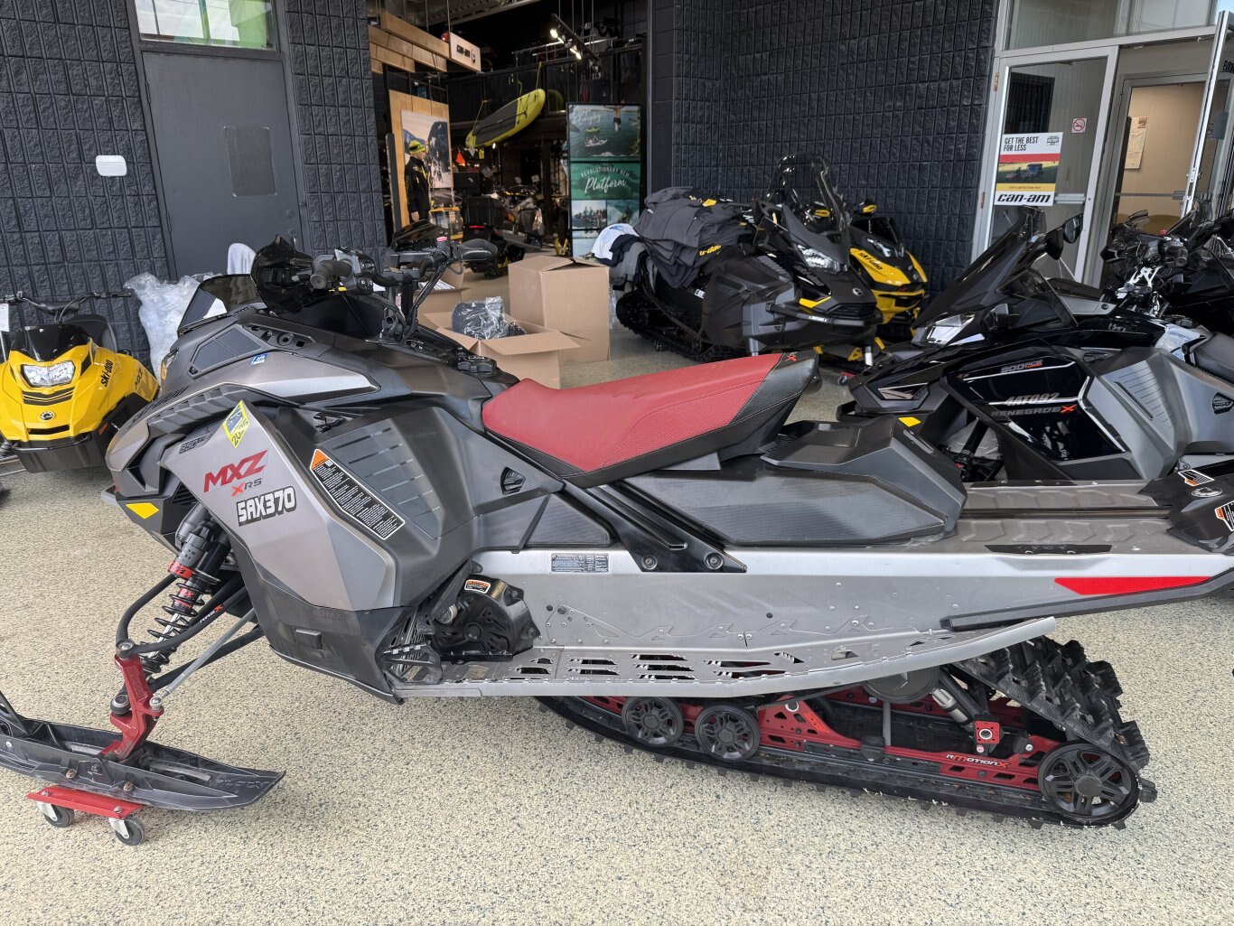 2023 Ski Doo MXZ XRS 129 850