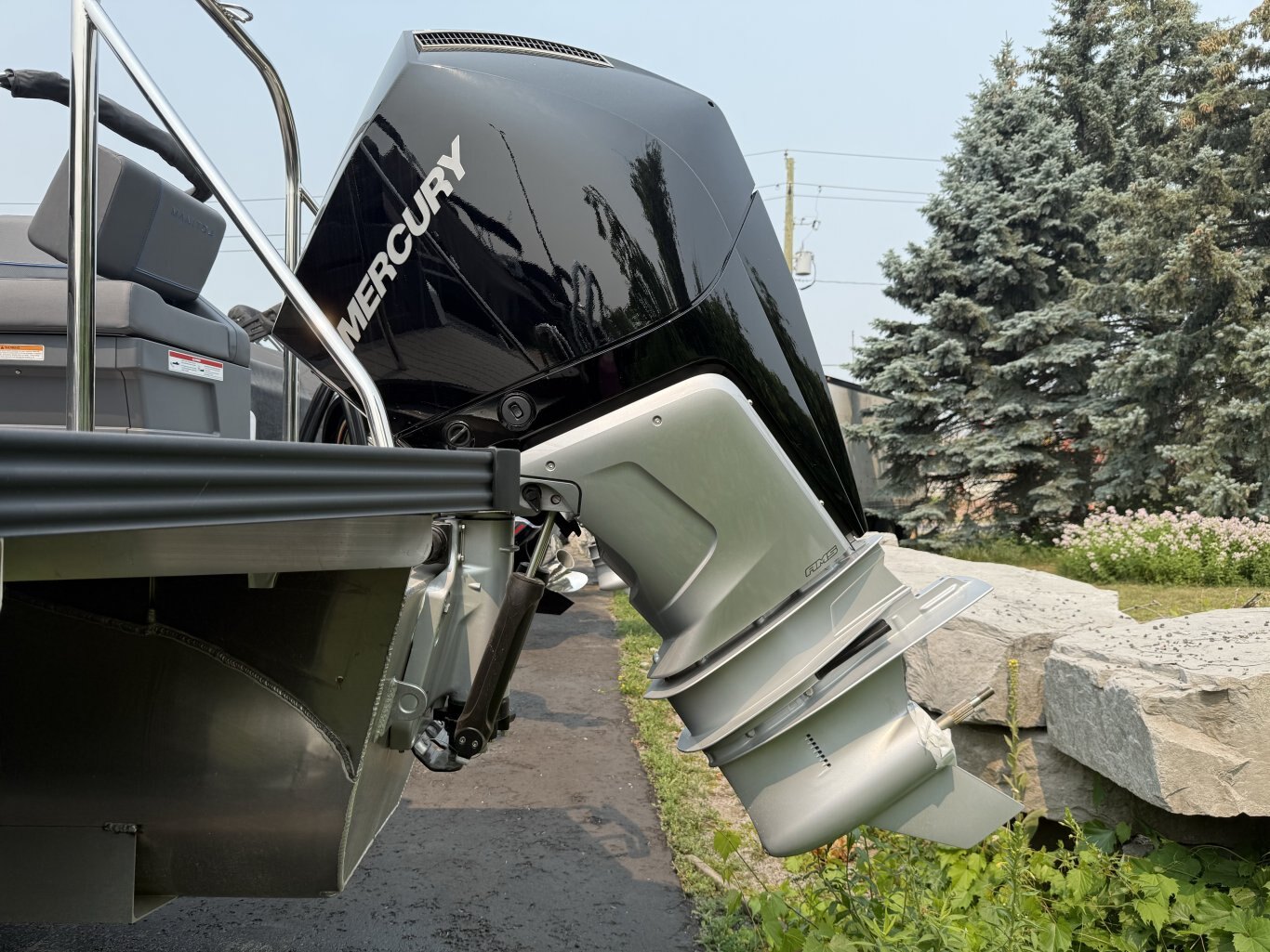 2025 Manitou Explore Switchback Trifold 24 300HP