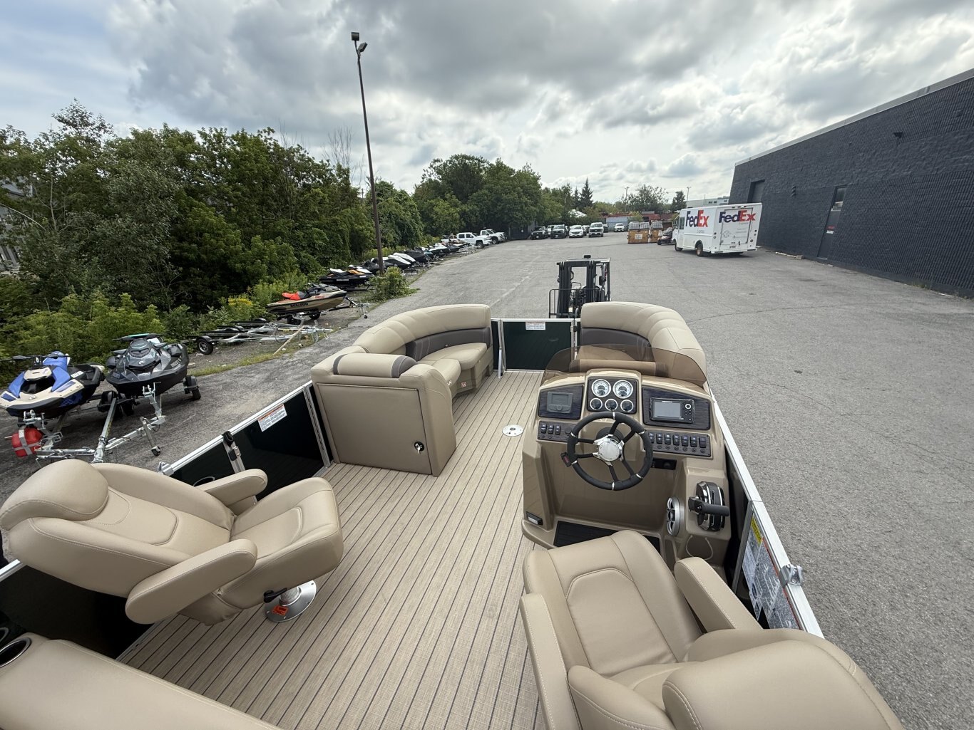 2026 Sylvan Mirage 8520 CLZ DH