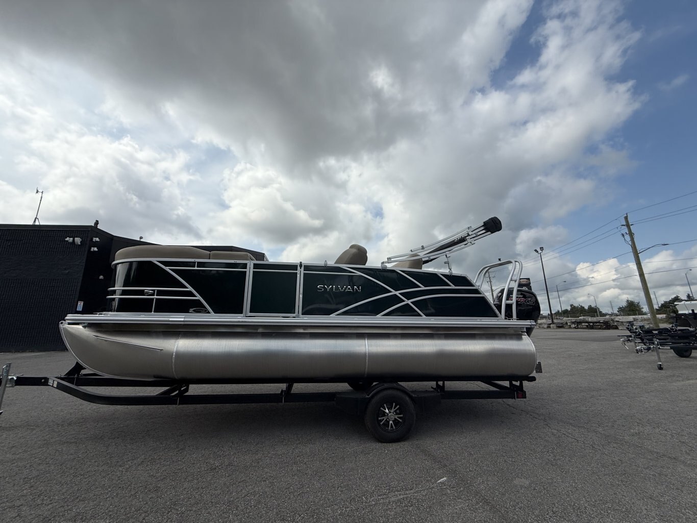 2026 Sylvan Mirage 8520 CLZ DH