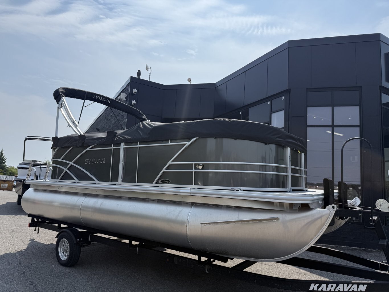 2026 Sylvan Mirage 820 LZ