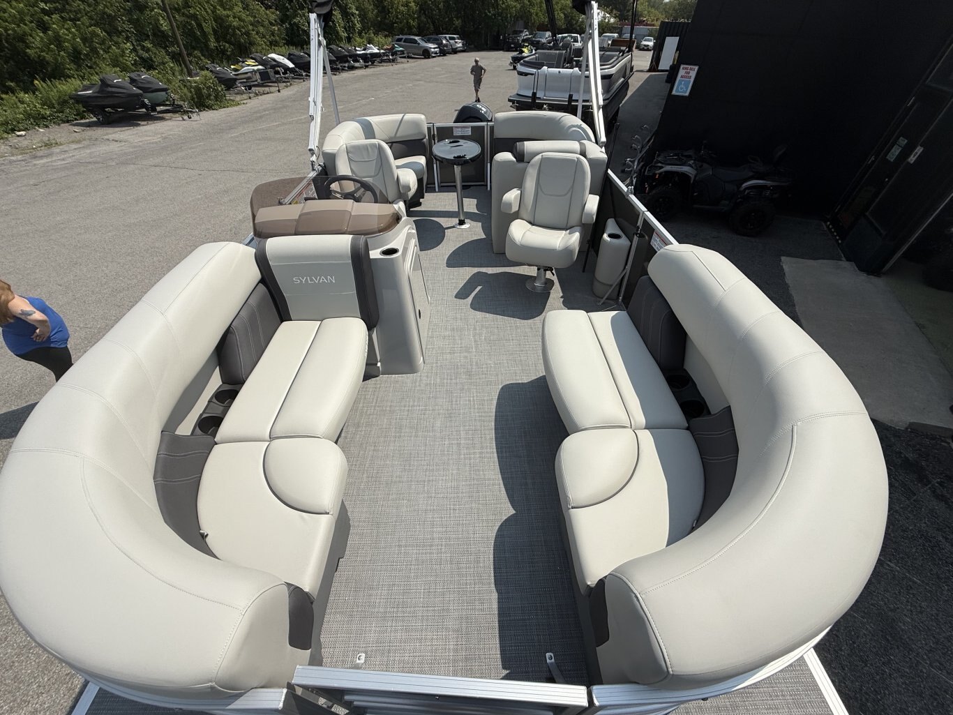 2026 Sylvan Mirage 820 LZ