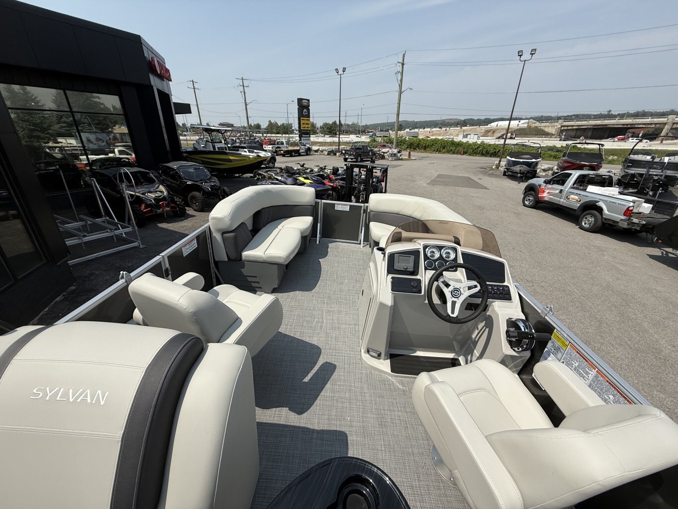 2026 Sylvan Mirage 820 LZ