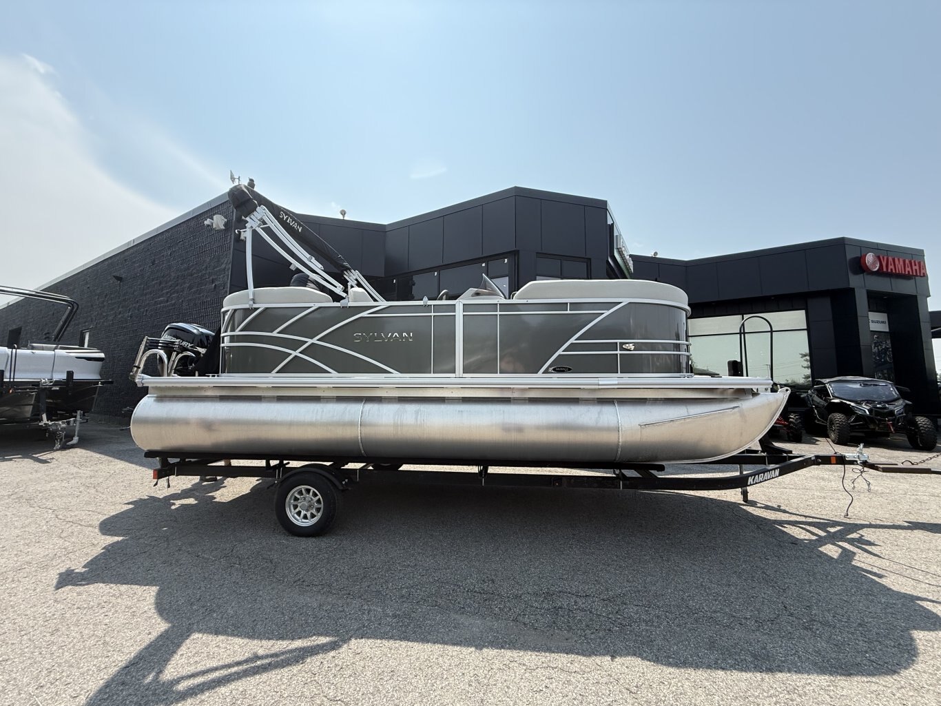 2026 Sylvan Mirage 820 LZ