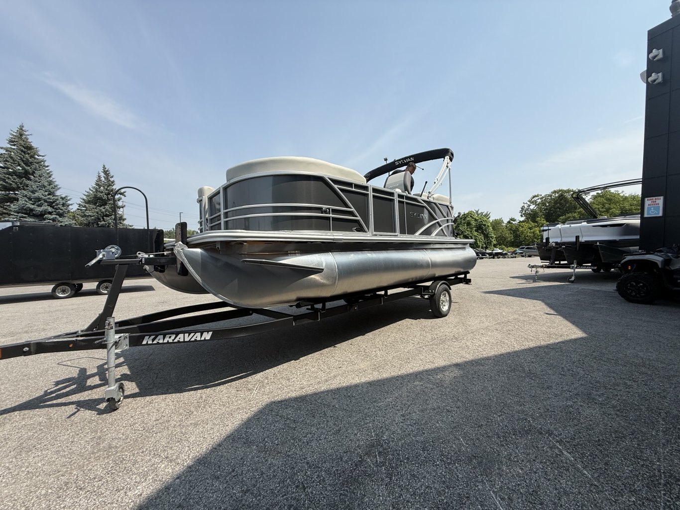 2026 Sylvan Mirage 820 LZ