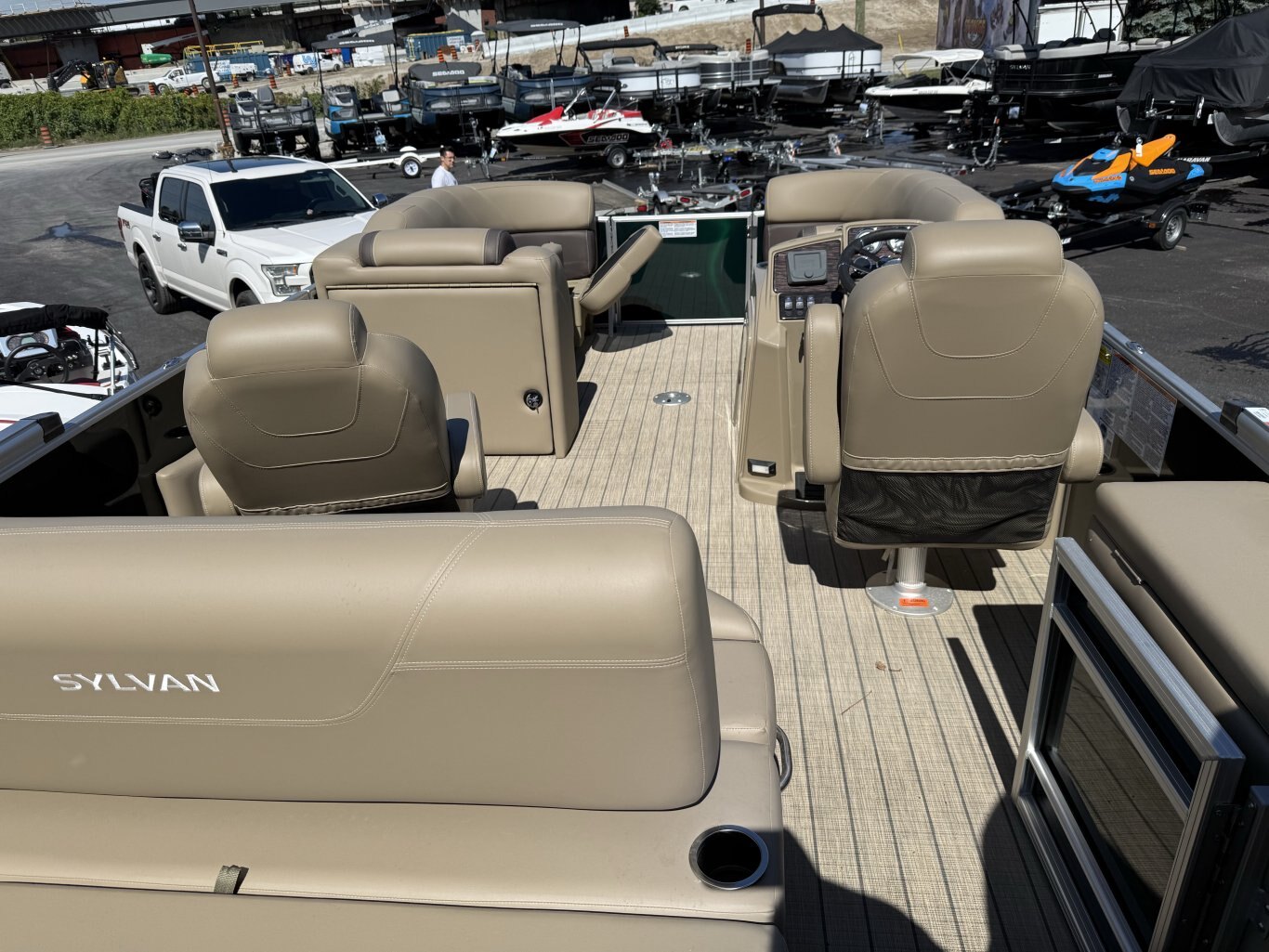 2026 Sylvan Mirage 8520 CLZ DH Tri Toon 115HP