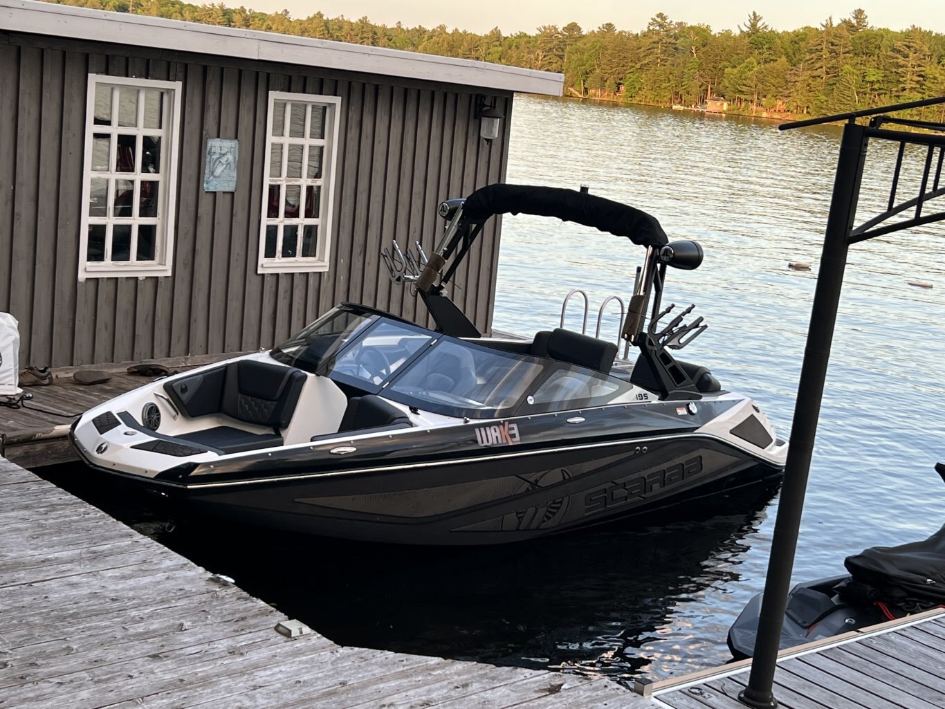 2022 Scarab 195 Wake/Surf 300HP