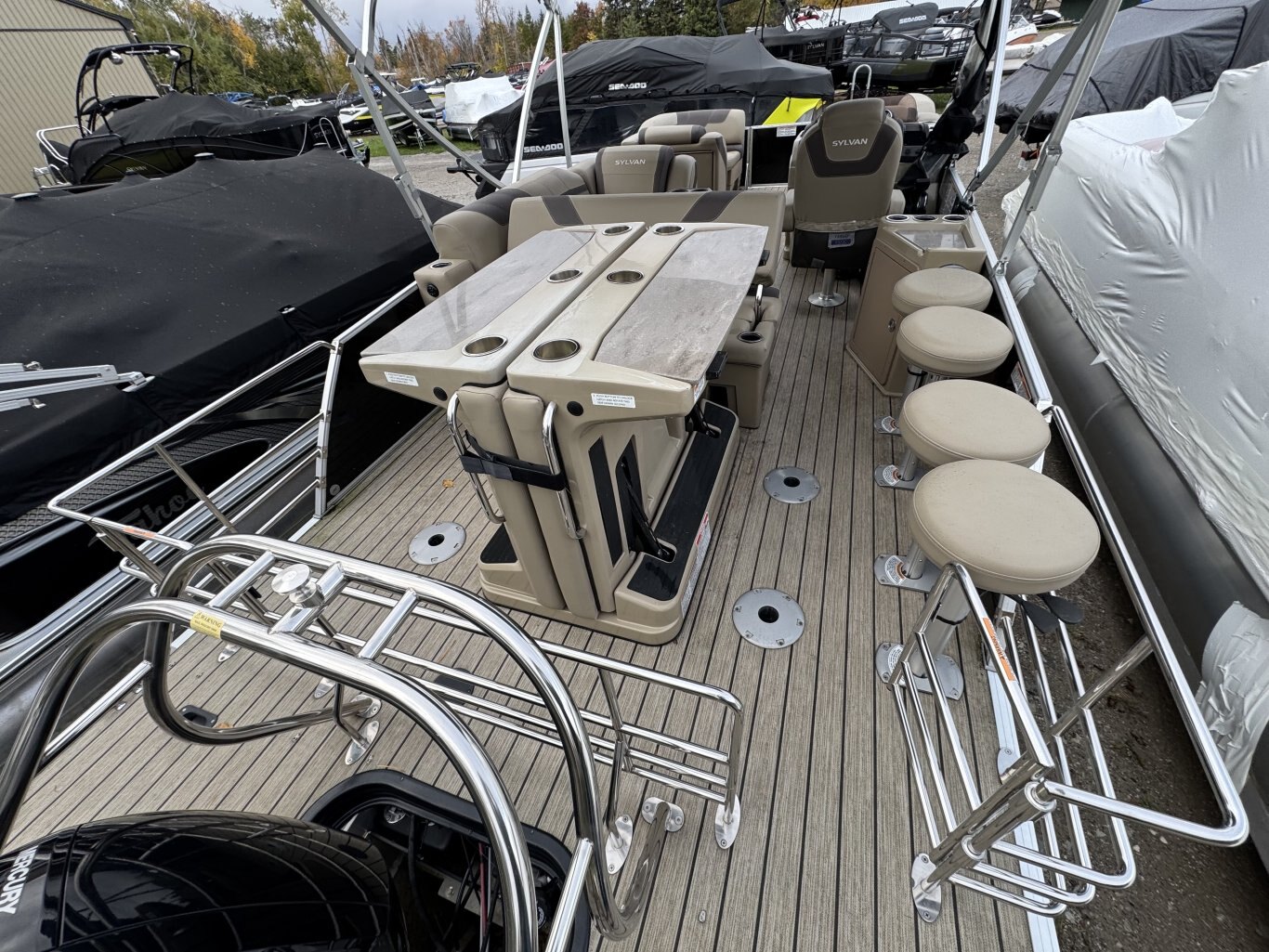 2021 Sylvan L3 DLZ Bar Boat 150HP