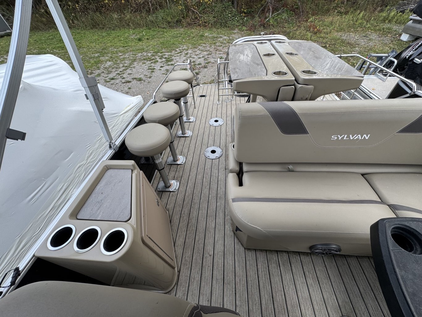 2021 Sylvan L3 DLZ Bar Boat 150HP