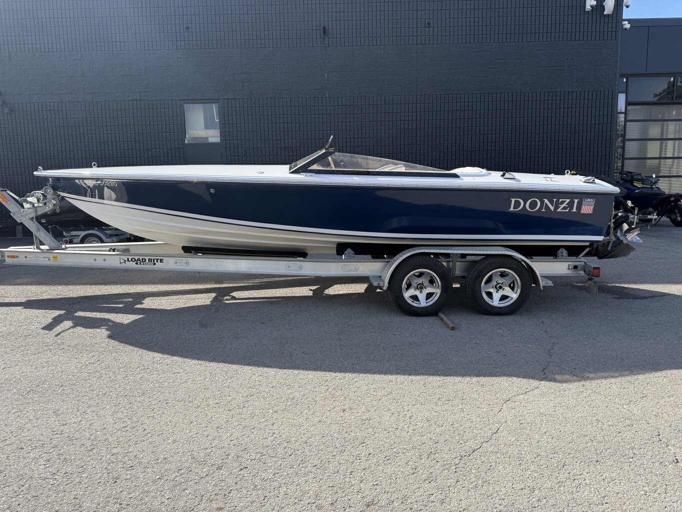 2005 Donzi Classic 22