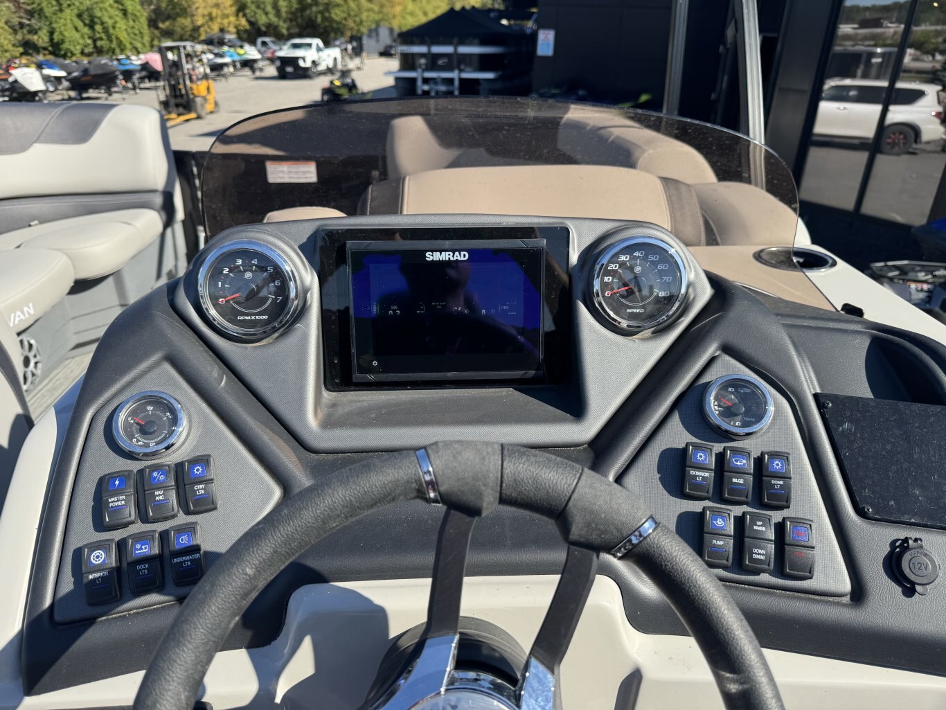 2025 Sylvan L3 DLZ Bar 300HP DEMO