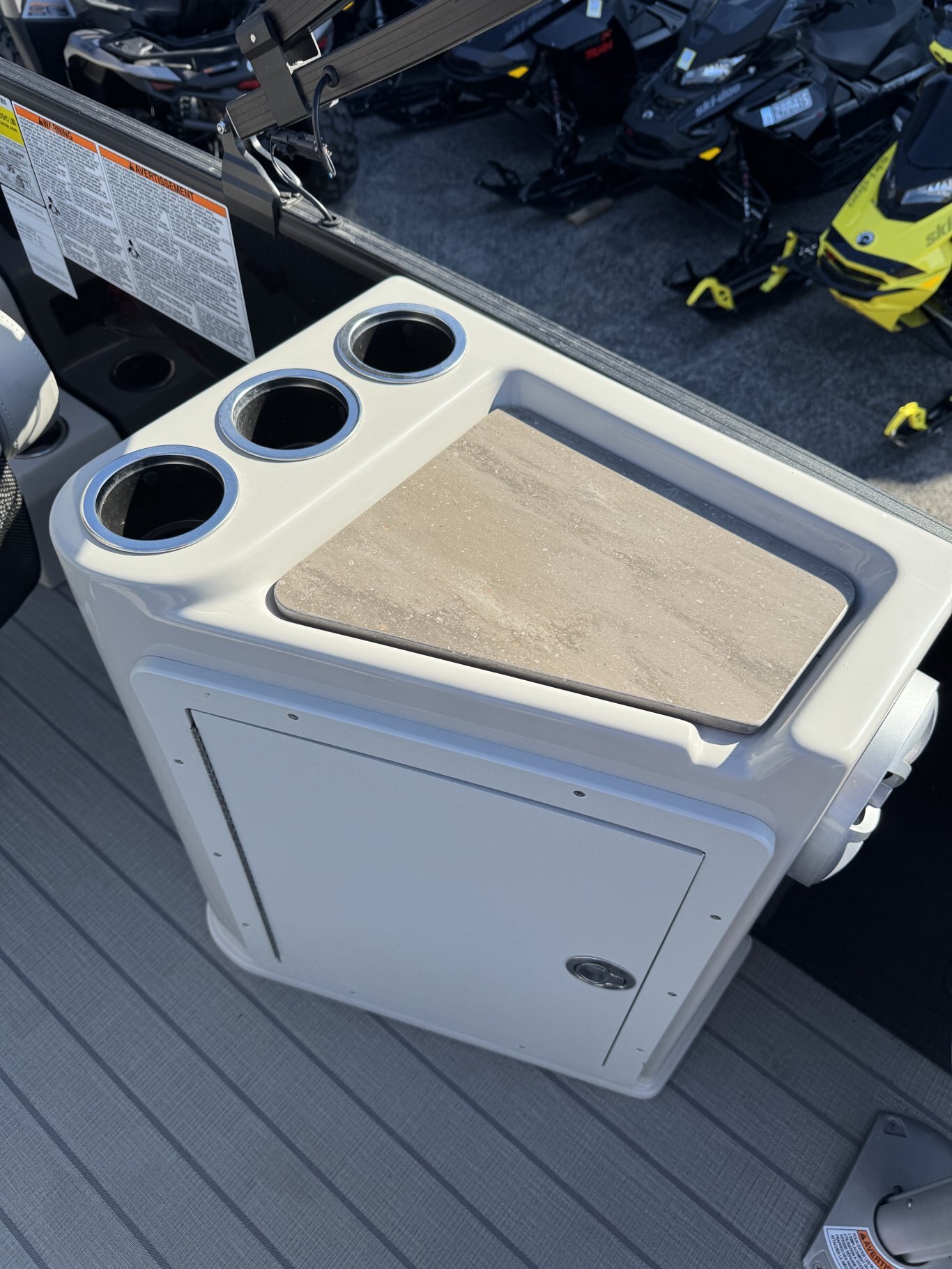 2025 Sylvan L3 DLZ Bar 300HP DEMO