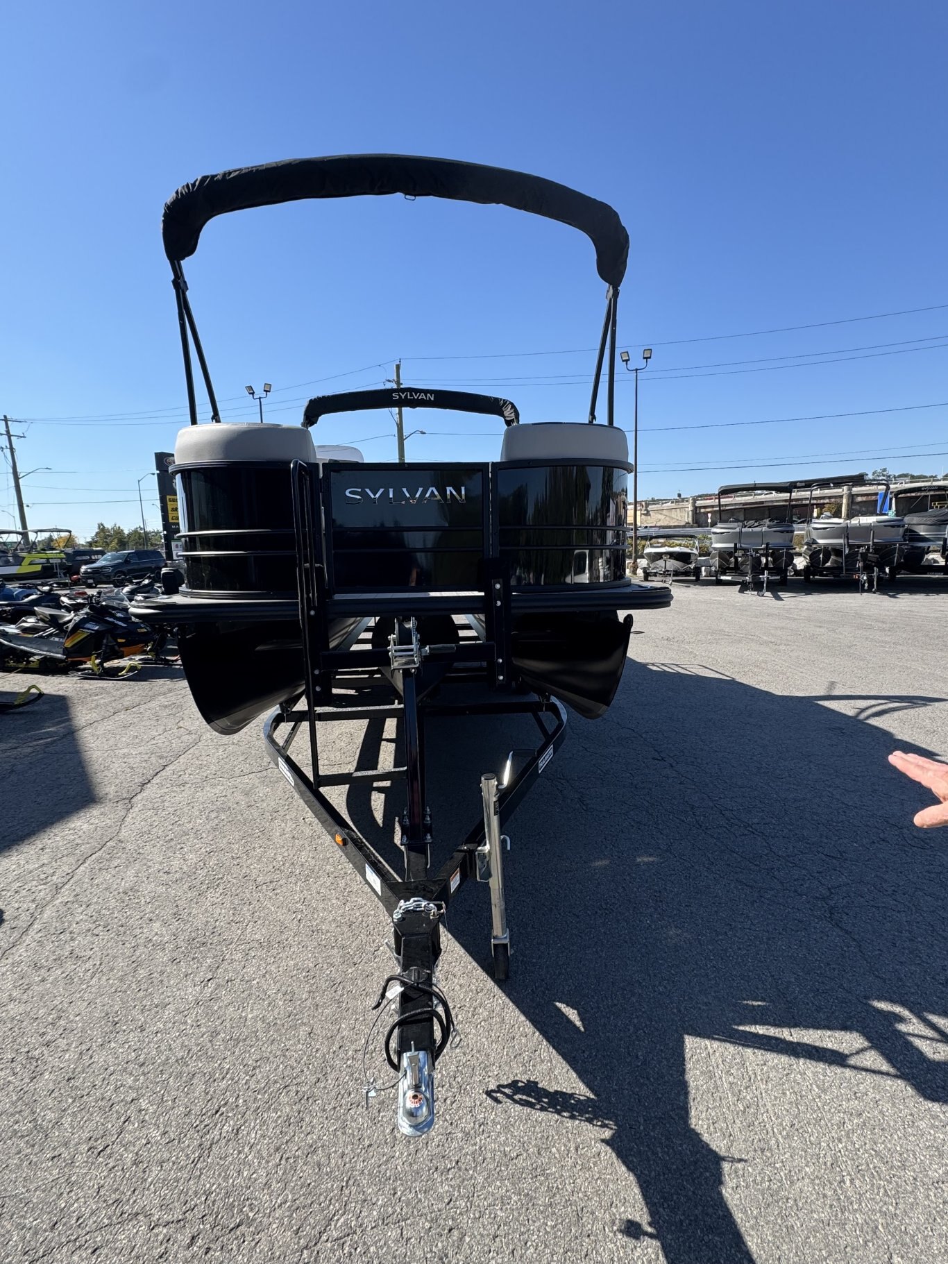 2025 Sylvan L3 DLZ Bar 300HP DEMO