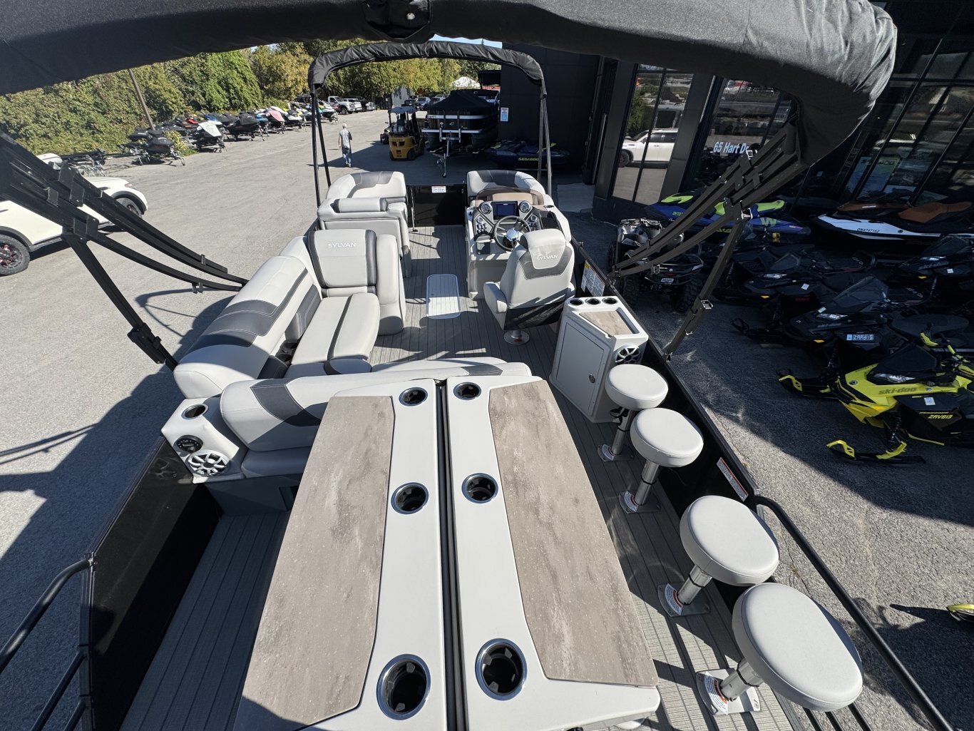 2025 Sylvan L3 DLZ Bar 300HP DEMO