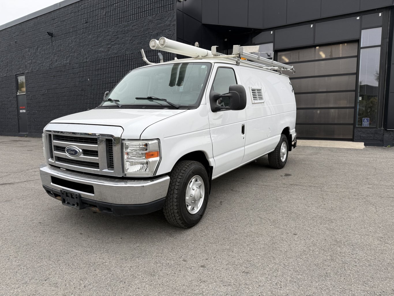 2012 Ford E350 Super Duty