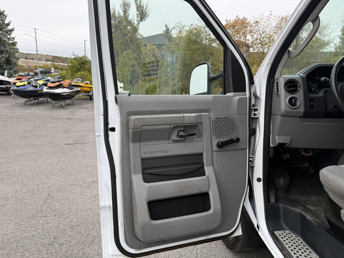 2012 Ford E350 Super Duty