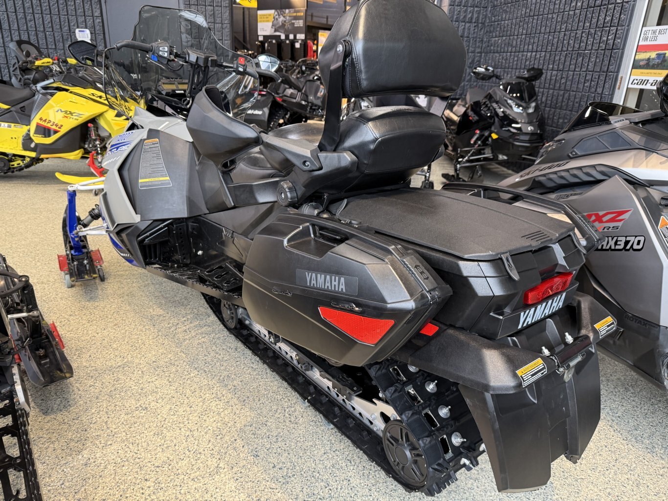 2018 Yamaha Venture DLX