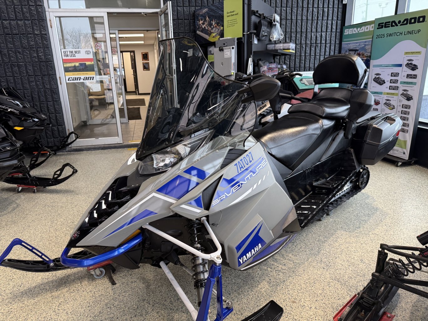 2018 Yamaha Venture DLX