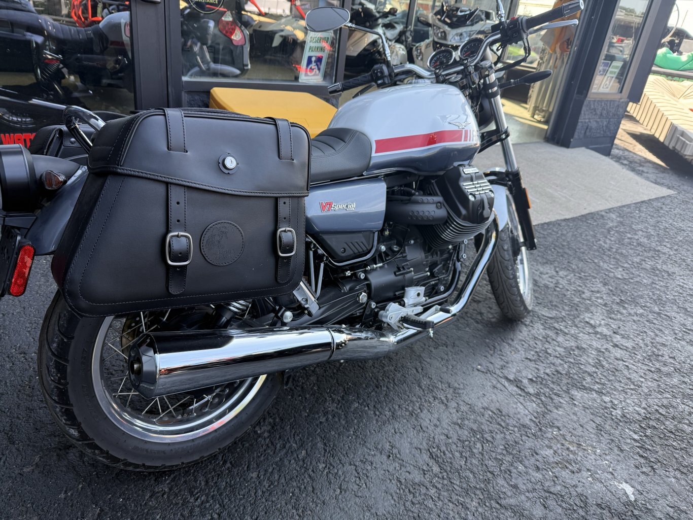 2023 Moto Guzzi V7 Special 850CC