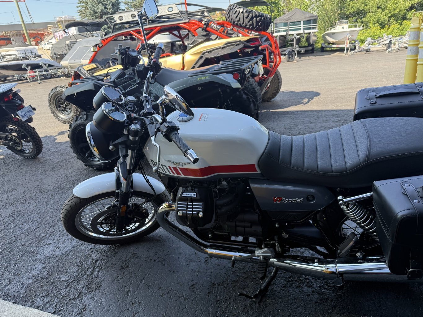 2023 Moto Guzzi V7 Special 850CC