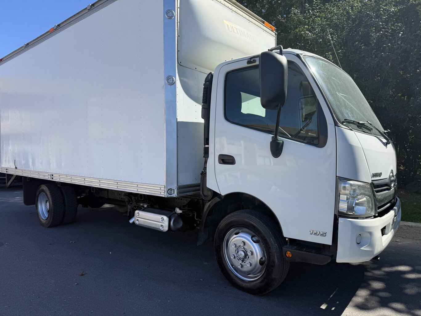 2014 Hino 195
