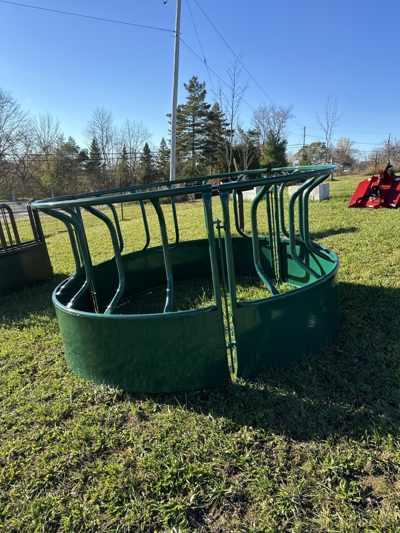 New MWR 3 Piece Hay Feeder